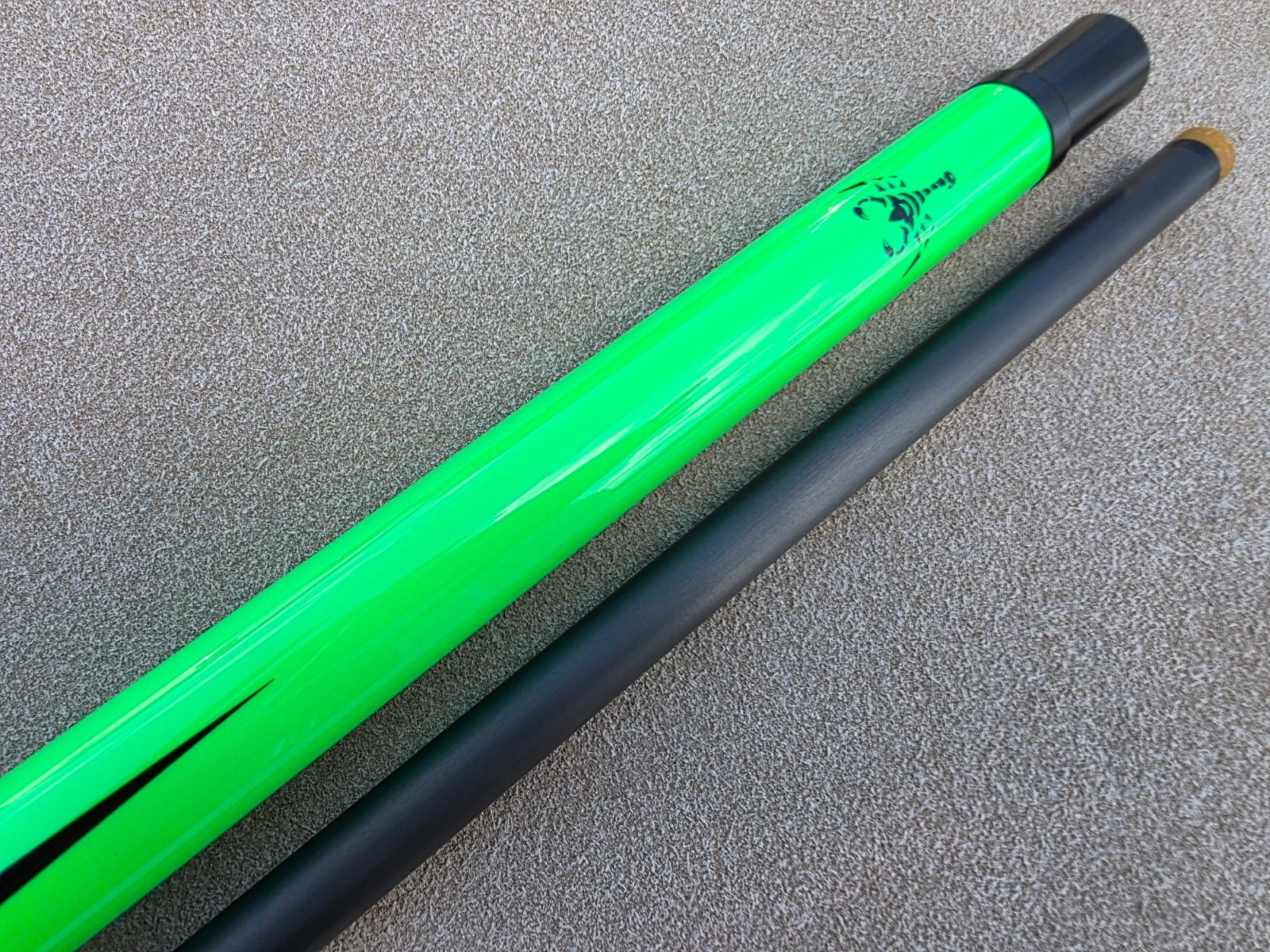 Scorpion SCO123 Neon Green Sneaky Pete Cue – Carbon Fiber Shaft - Image 15