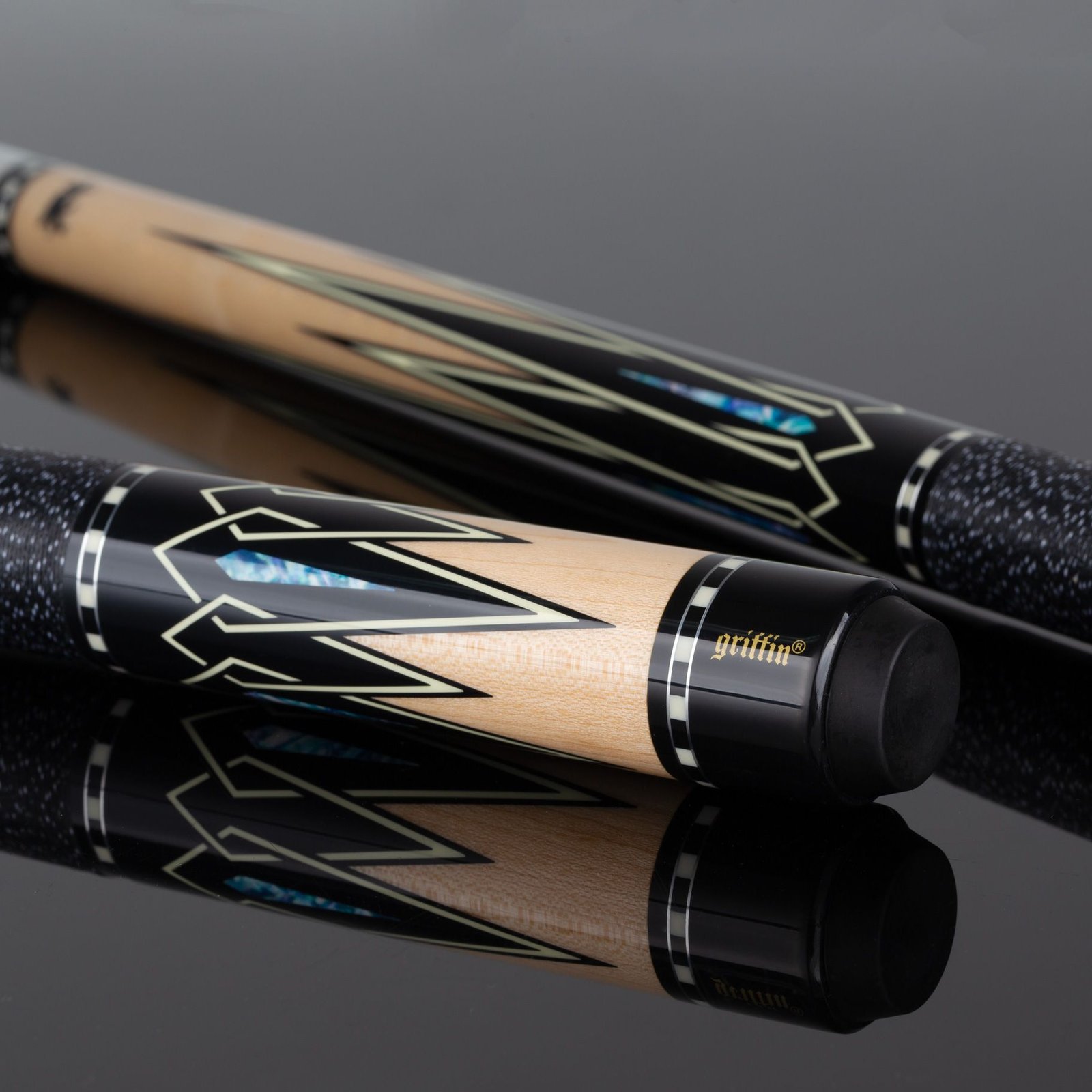 Griffin GR26 Pool Cue – Maple with Black & White Overlay Points - Image 5