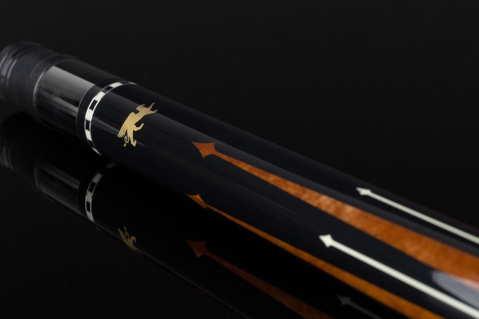 Griffin GR30 Pool Cue – Black with Silver & Red Point Design - Image 2